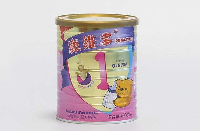 婴儿配方奶粉和纯奶粉的区别是什么？宝宝喝哪种更好？