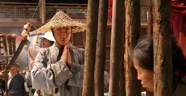 从乞丐到皇帝，朱元璋登基后，他的兄弟姐妹都在哪？他对之如何？