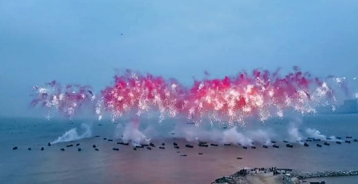 烟花秀现场大量无人机坠海！蔡国强回应→