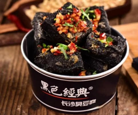 长沙美食探索：从臭豆腐到茶颜悦色，品味湖湘文化独特魅力