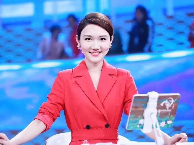 从《超级演说家》到央视“一姐”：龙洋的主持之路