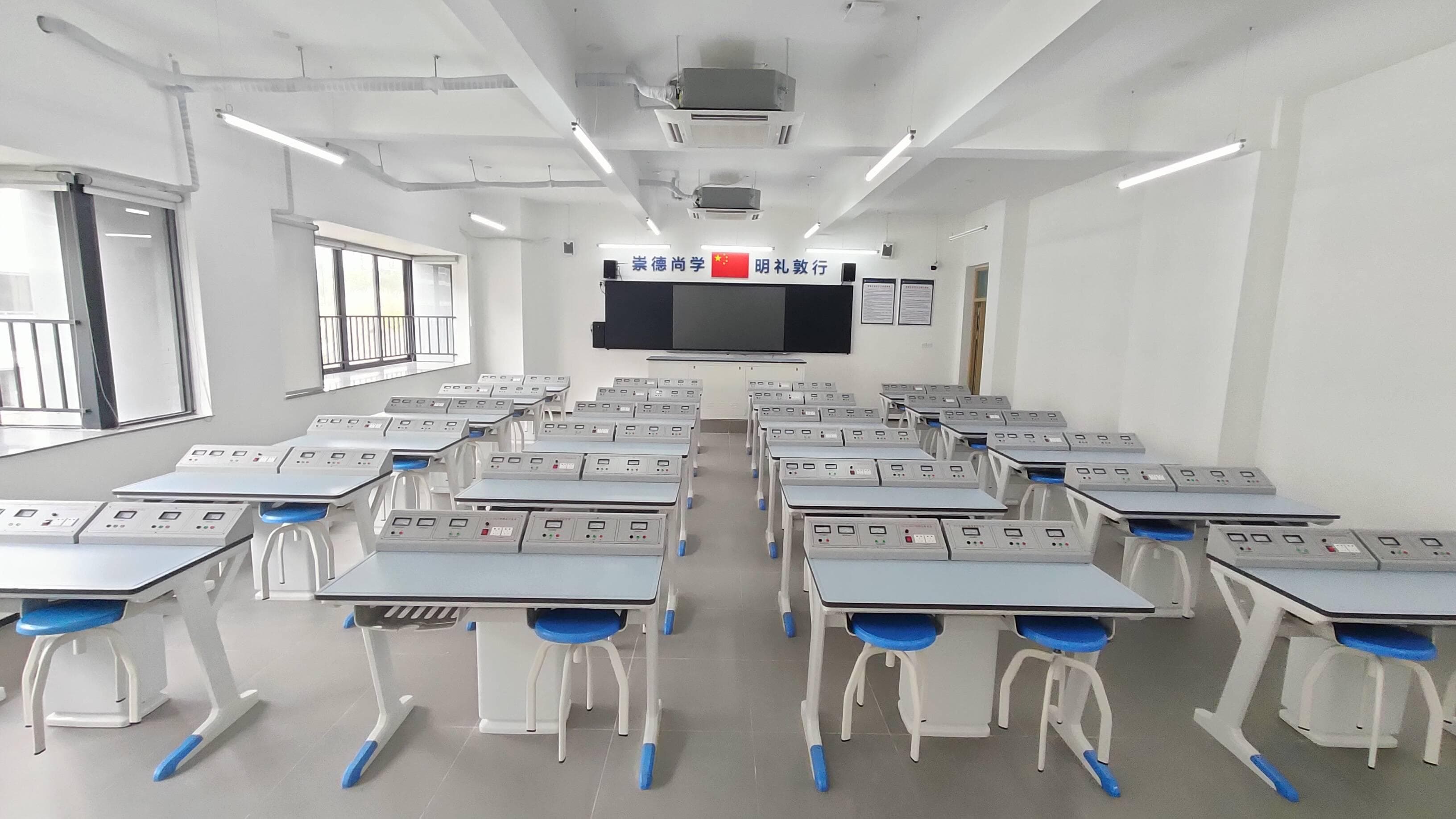 不只是分数的较量：高考失利复读生的自我成长与蜕变