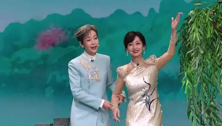 2025年央视春晚背后的故事：油纸伞的文化传承