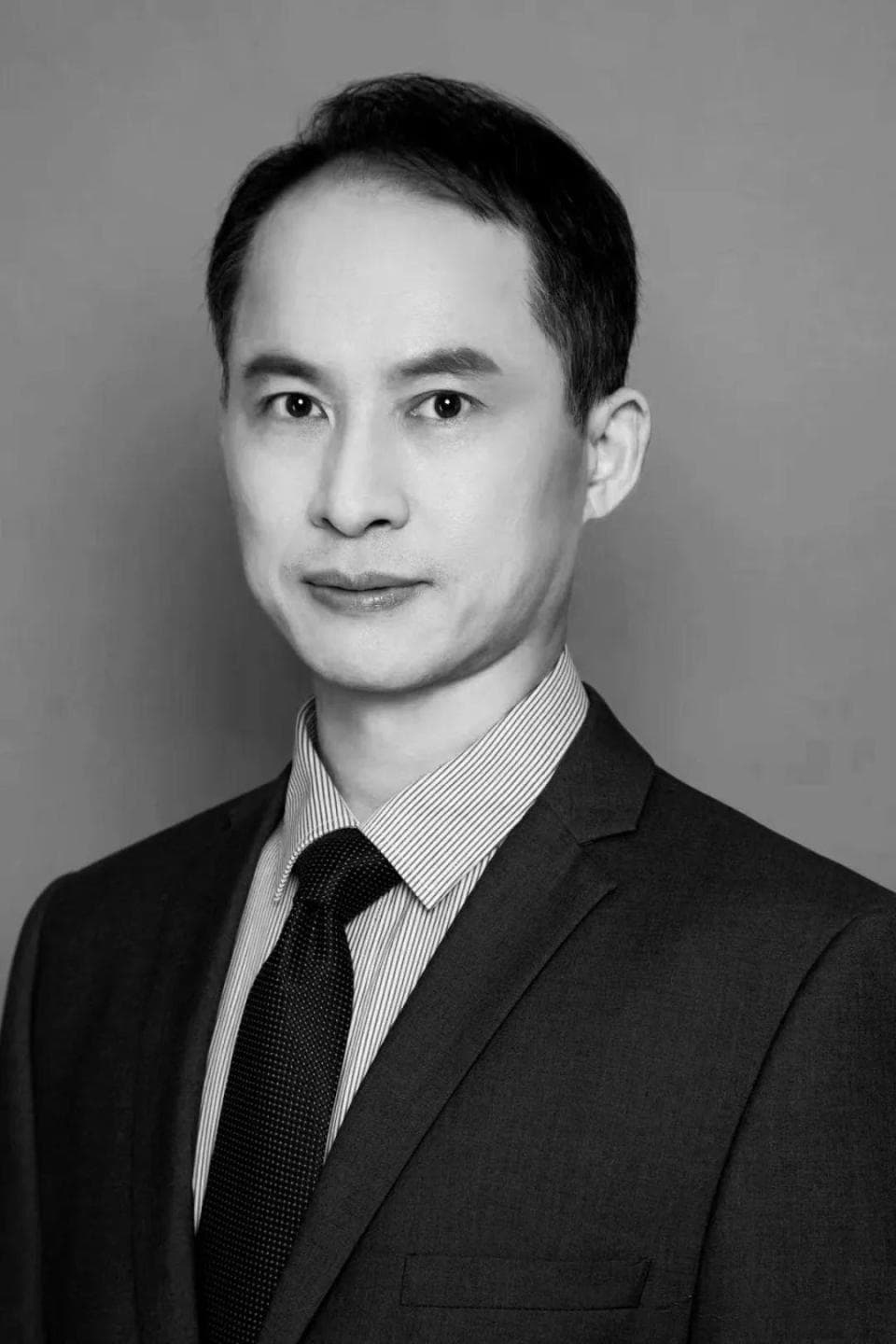 “非升即走”中外流变史：在国外保证“升”，在国内强调“走”