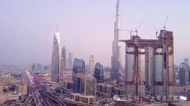 世界上最高的建筑：哈利法塔