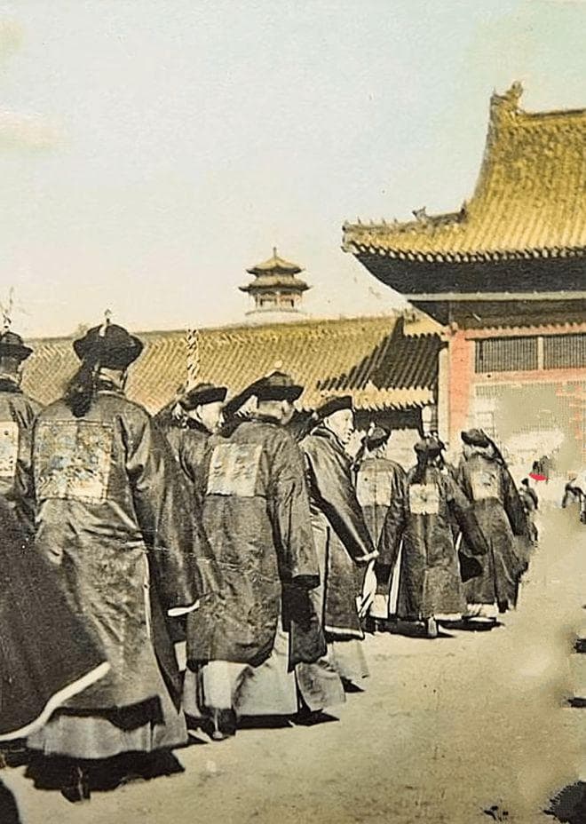 清代总督和巡抚谁的权力更大？