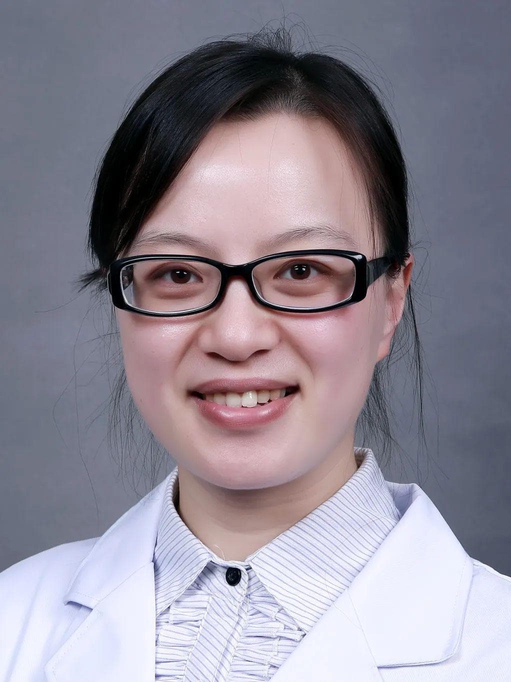 宝宝5个月，妈妈重返职场，想狠狠心断奶，医生却说：接着喂