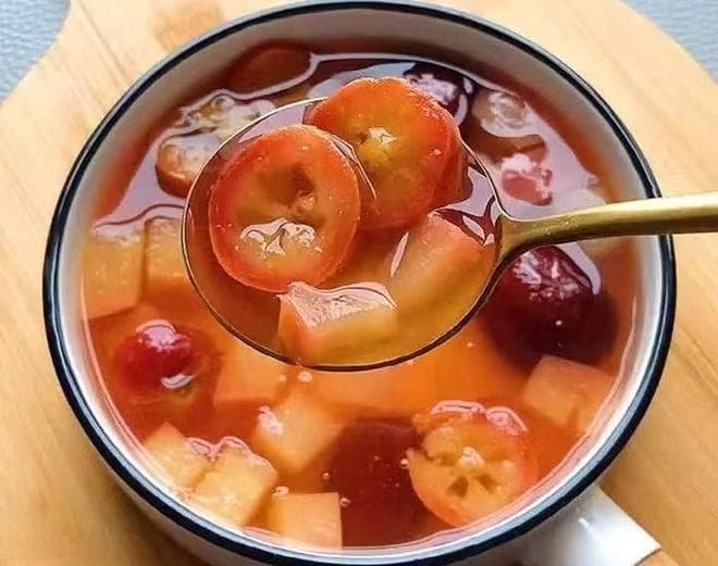 中医有言：苹果水喝的好，孩子脾肺强少生病，个子蹭蹭长！