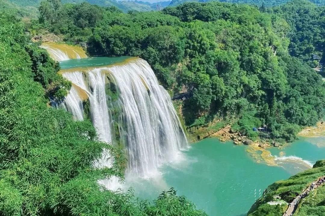 来贵州，体验多样清凉之旅：瀑布奇观，水韵天成
