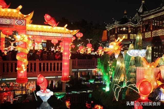 2025蛇年，“青蛇遇双春，五人要戴红”，有啥说法？看老人咋说