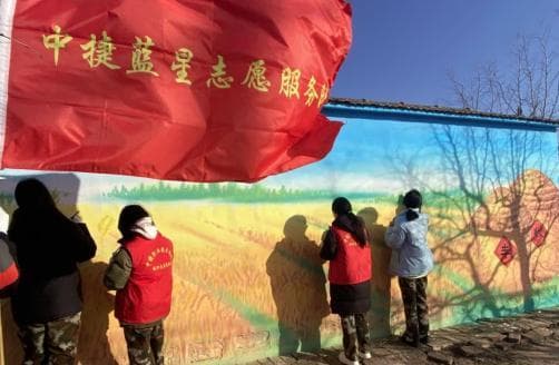 蓝星志愿服务队：让青春闪耀“蓝星”光芒