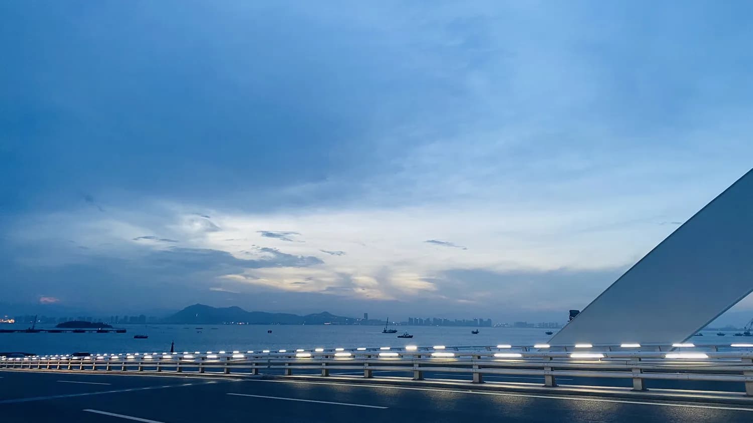 珠海到深圳最快路线揭秘：高铁还是水路？