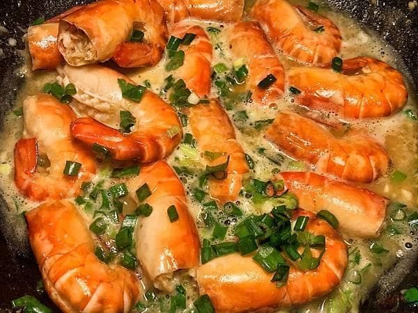柠檬虾食谱：让人吮指回味的泰式柠檬虾制作方法
