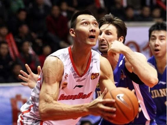 易建联身体素质足以傲视整个CBA，看了体测数据才知在NBA也是顶级