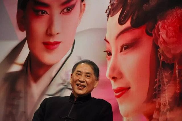 《游园惊梦》：在梦幻与现实交错中清醒，在今昔的强烈对比中缅怀