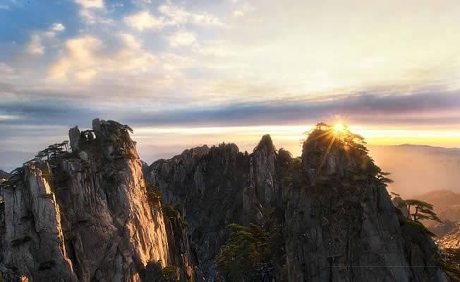 黄山：世界文化与自然双重遗产的瑰宝