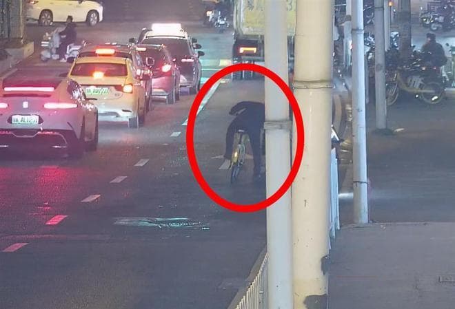 民警王保库：一天帮助4名大学生寻回失物，最快仅用半小时就找回手机