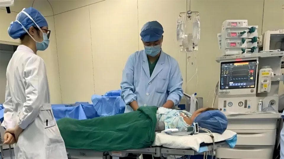 “男生也可以当护士？”，病房里的“男丁格尔”值得被看见