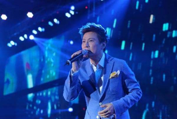 从《说谎》到《过火》：张信哲34年音乐生涯回顾