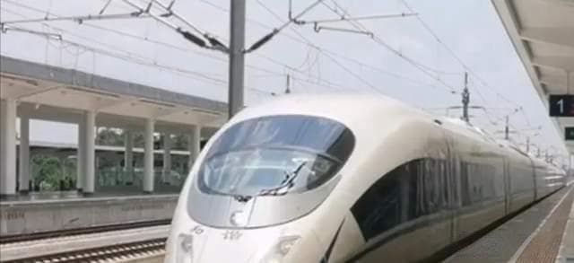 乘坐高铁的8个小技巧，实用又省钱，大多数人不知道