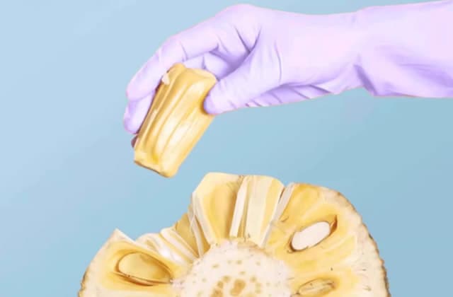 丁腈手套能接触食品吗？不同类型丁腈手套在食品加工中的应用和选择标准