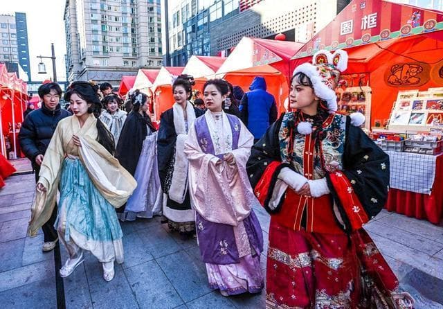 品非遗年味！北京春节假期超3500万人次逛商圈