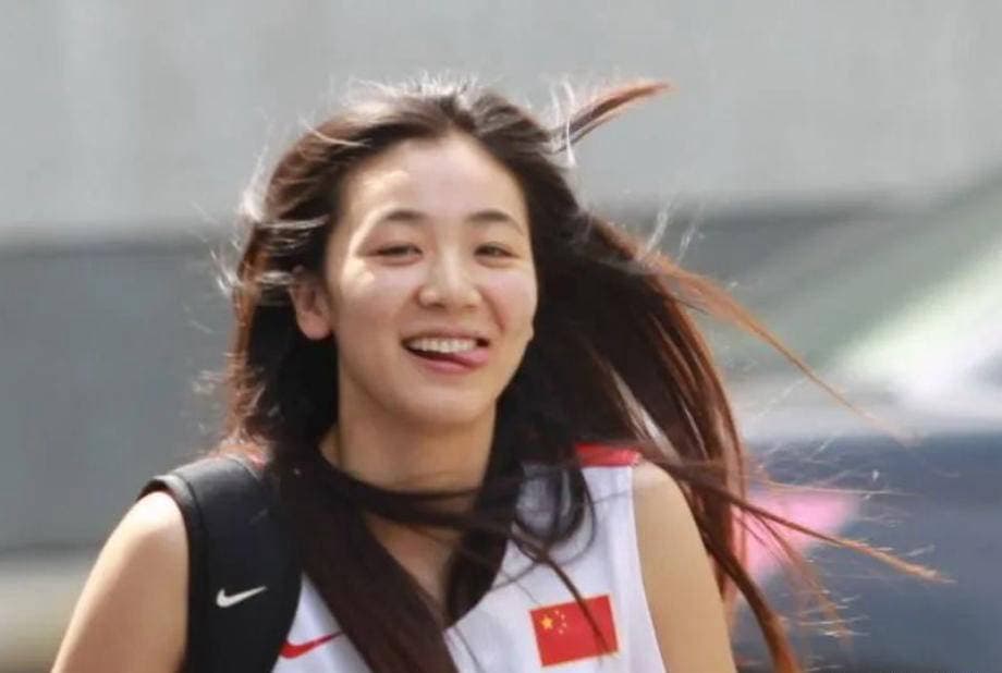 中国女篮名将赵爽宣布复出，35岁再次挑战篮坛巅峰