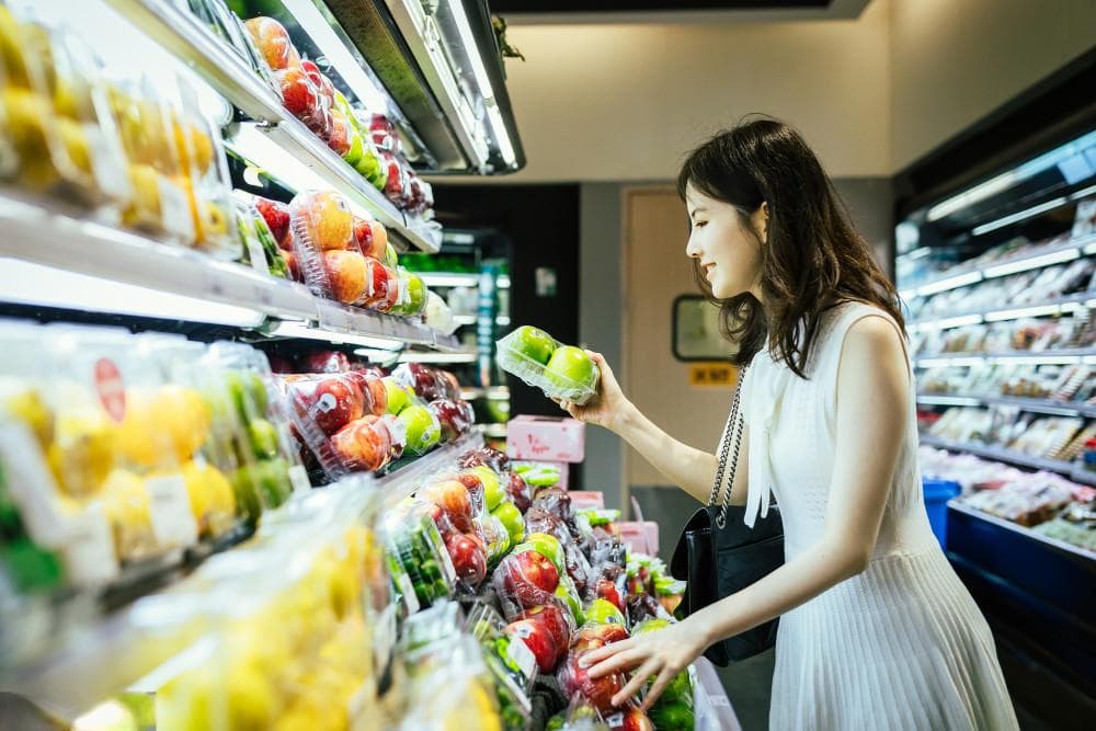 假期高热量、高脂肪以及高糖食物易过量，国庆期间如何保持均衡饮食？