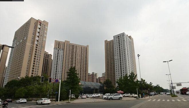 成都一小区466个地下停车位拍卖，1091万就被一人全买下，赚了