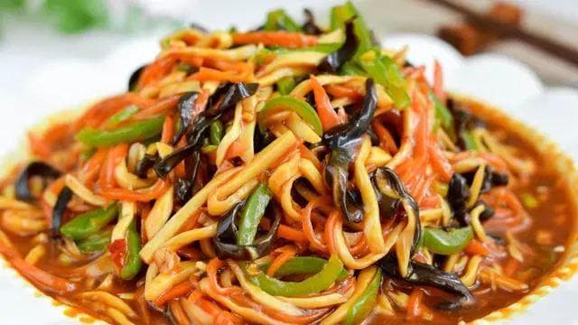 杏鲍菇的10种吃法，从干锅到清蒸，从川味到清淡，香辣酸甜清爽