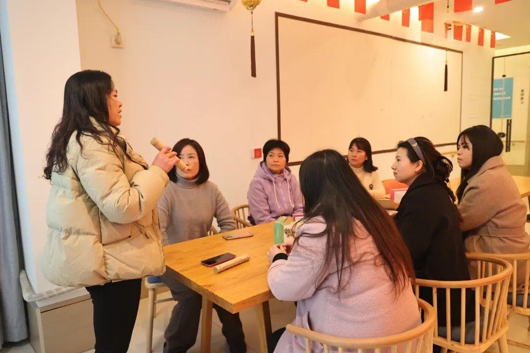中医文化进社区 艾灸养生暖人心