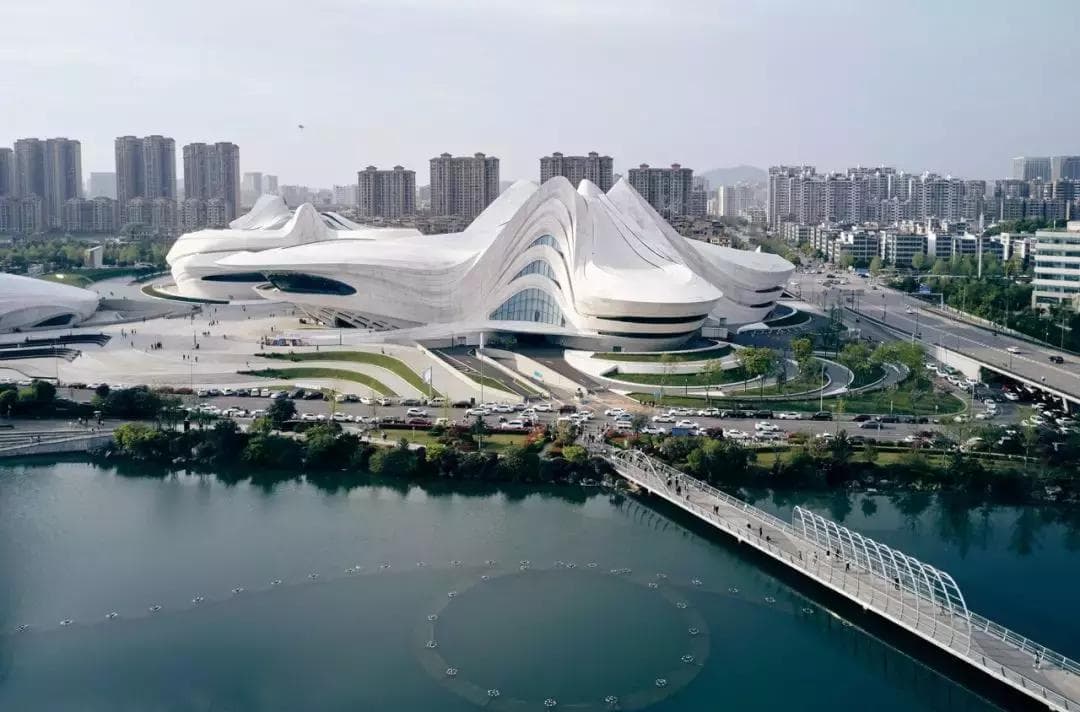 长沙新地标——长沙梅溪湖大剧院，形如“芙蓉花”