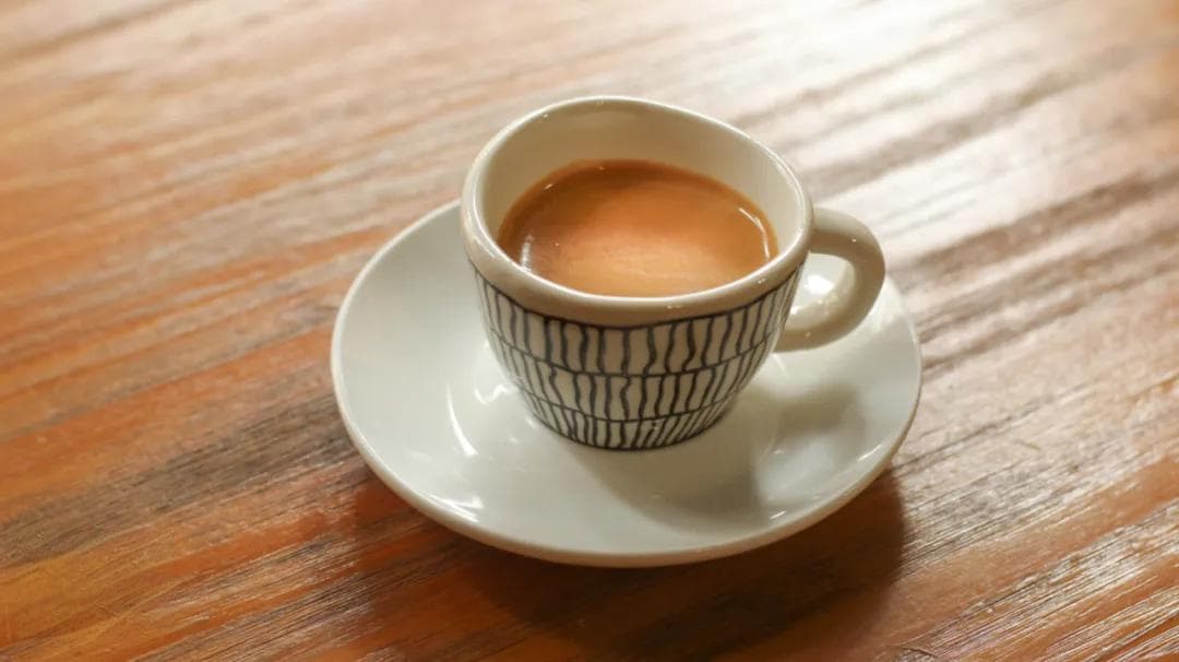 浓缩咖啡的油脂结块是什么原因导致？萃取Espresso时一定要注意这些细节！
