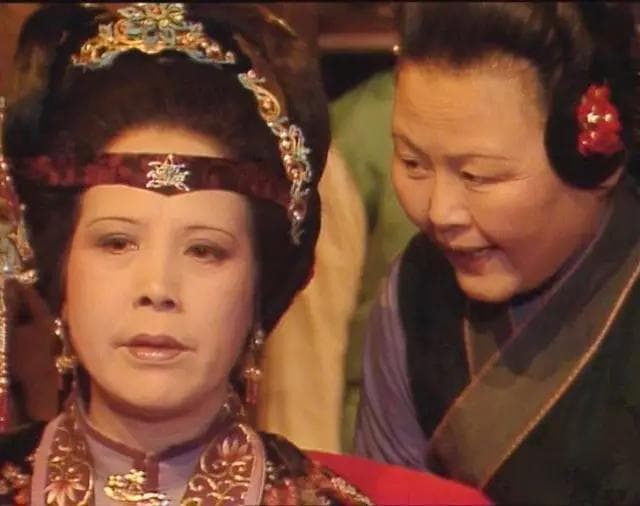贾赦正妻邢夫人：续弦身份与地位变迁