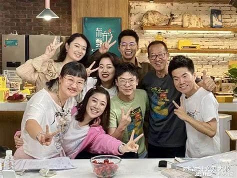 屠龙少年，终成恶龙？——董宇辉的公众期待与现实落差