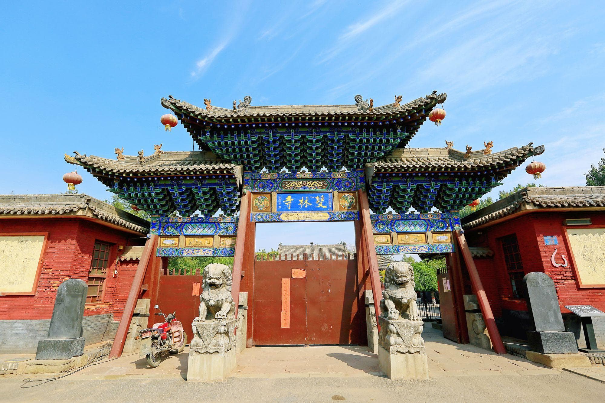 山西平遥双林寺：东方彩塑艺术的瑰宝