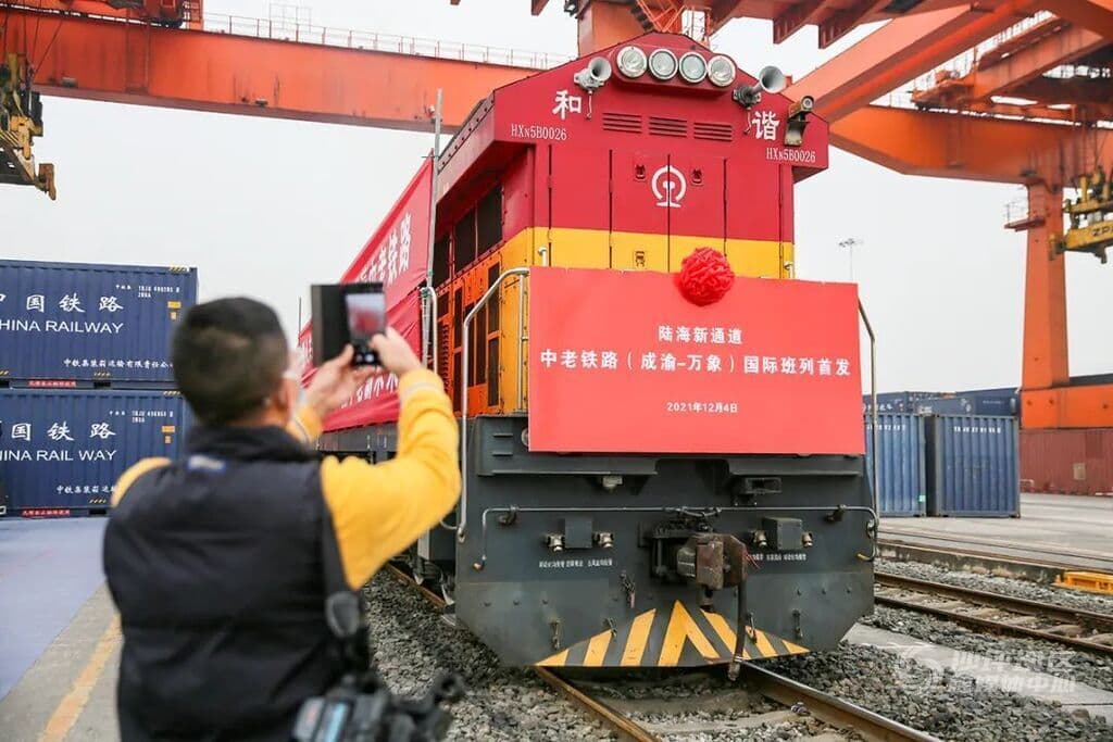 单柜物流成本降低40% 中老班列助力进口中药材降本增效