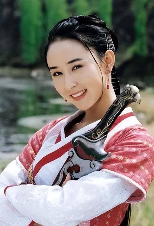 胡静演绎《封神演义》姜皇后：从温婉到坚韧的蜕变