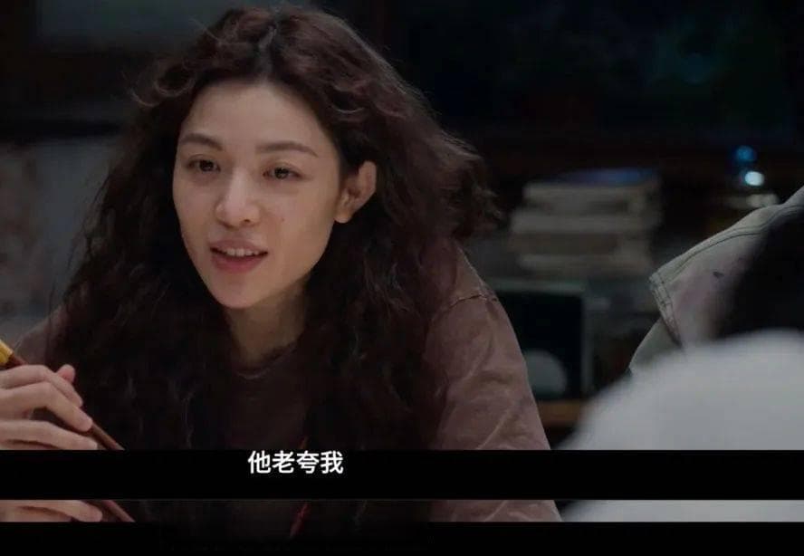 年轻人好像在谈一种很新的恋爱
