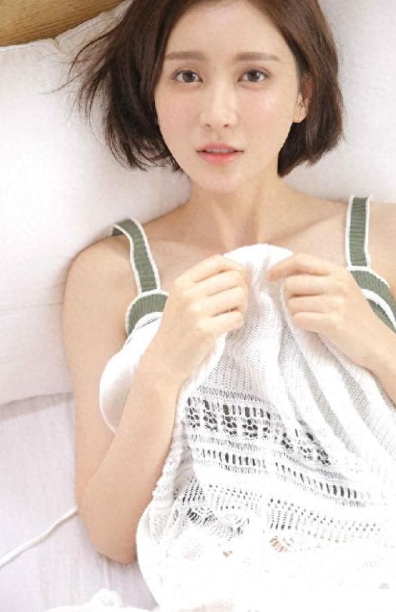 女生发抠鼻表情是什么意思？8招幽默回应化解尴尬！