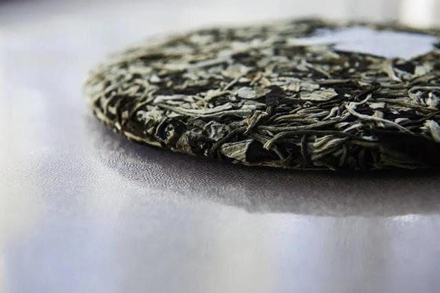 白茶工艺深度解析：从萎凋到干燥的制茶艺术