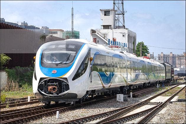上海轨道交通市域机场联络线列车：我国首列市域C型列车