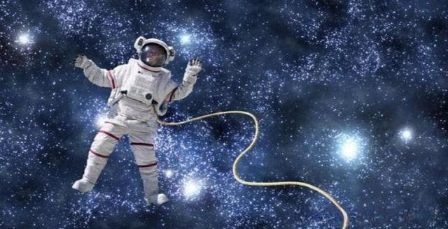 宇航员在太空中为什么是漂浮状态？太空中真的没有重力吗？