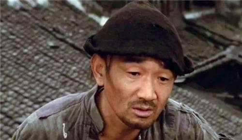 年少不懂阿Q的悲，长大后我们却都活成阿Q的模样