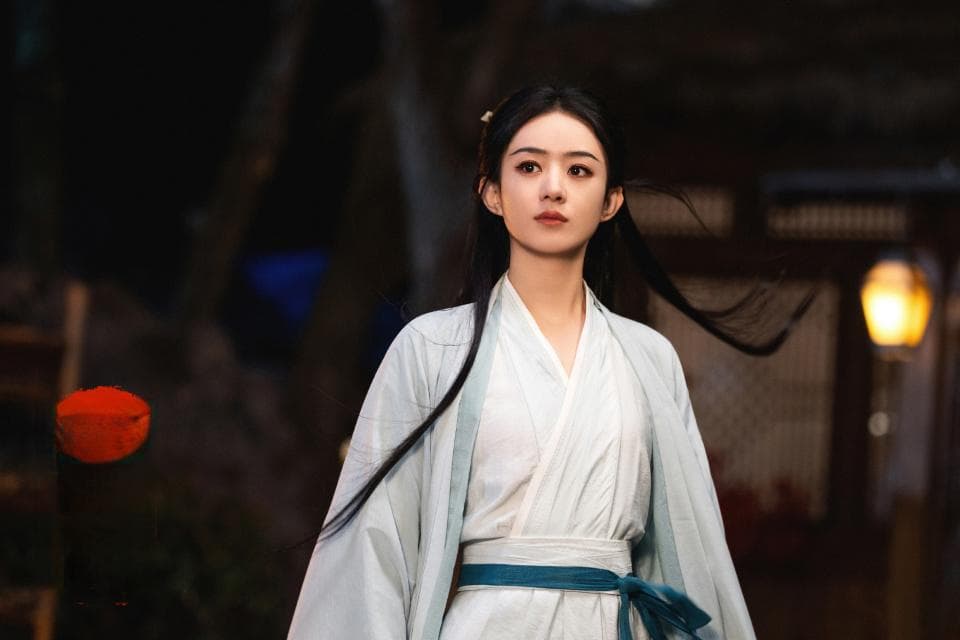 《凤行传》开播：赵丽颖首任监制，与林更新二搭引发热议