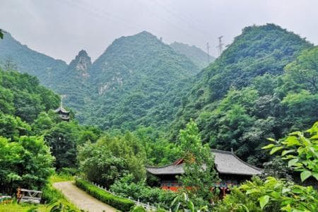 西安太平万花山风景区：秦岭深处的“小华山”