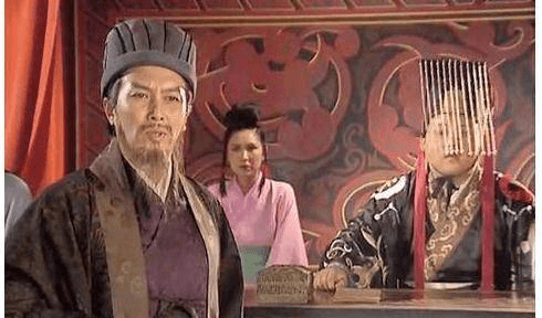 刘备死后，诸葛亮独揽蜀国军政大权长达十几年，为何没被刘禅清算
