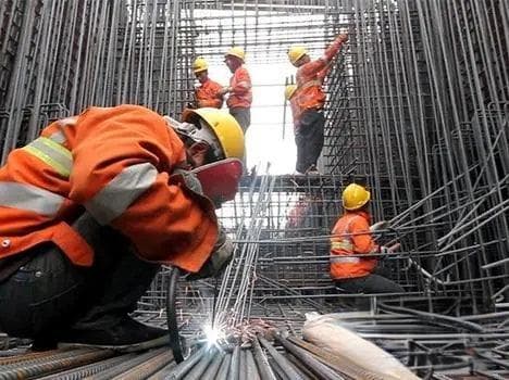 建筑劳务资质办理指南：人员要求与材料准备详解