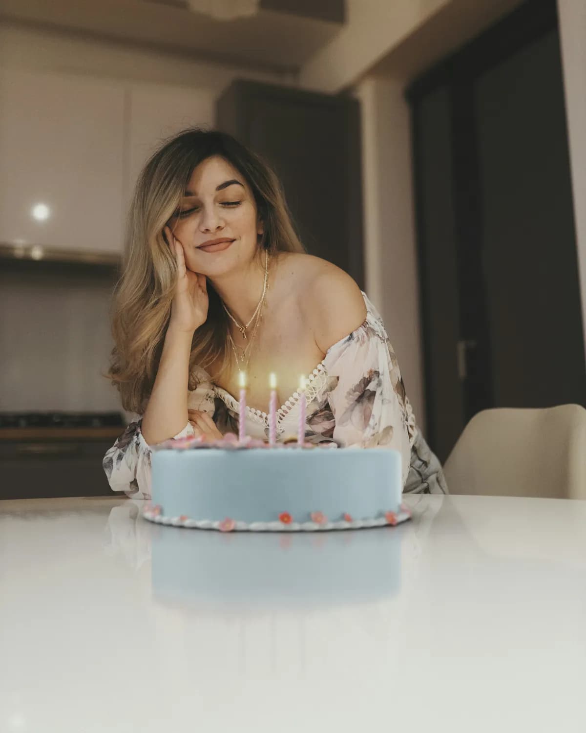 迪丽热巴生日祝福的心理魔法：如何用积极暗示提升幸福感