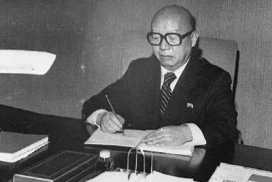 韩国前外长次子“叛逃”朝鲜，这家子的奇幻人生是一部朝韩现代史